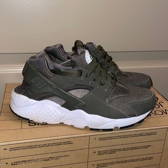 Nike Other - Olive Nike Huaraches